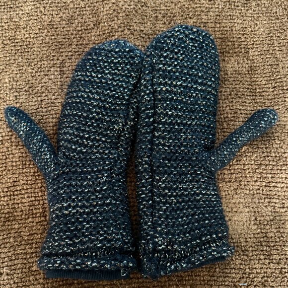 NWOT H&M Silver and Golden Metallic Black Beanie and Mitten Set - Picture 4 of 7